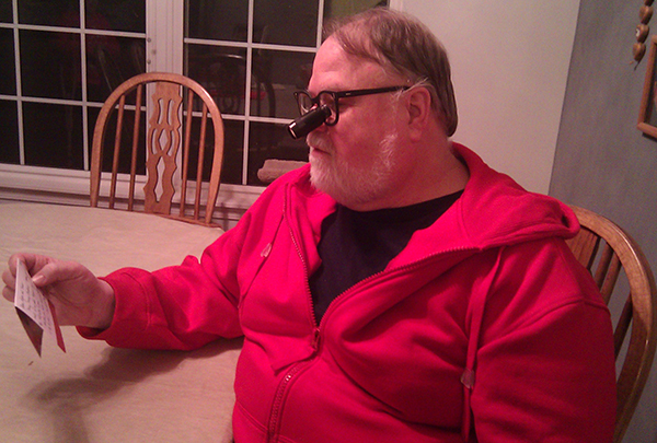 Patient reading with a focusable telescope
